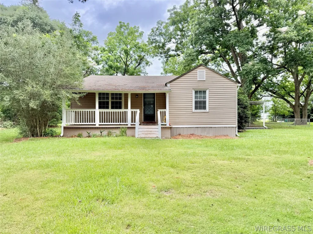 8566 Highway 92 Daleville AL 36322