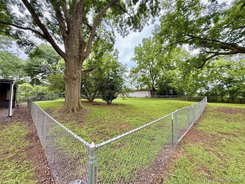 8566 Highway 92 Daleville AL 36322