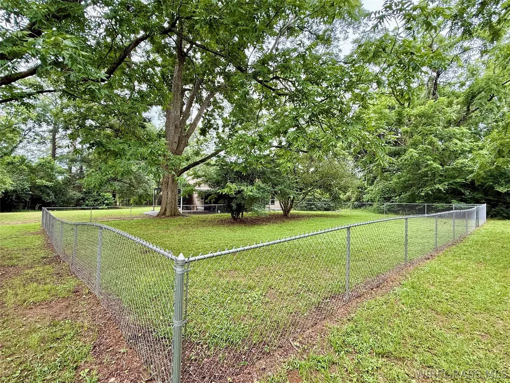 8566 Highway 92 Daleville AL 36322