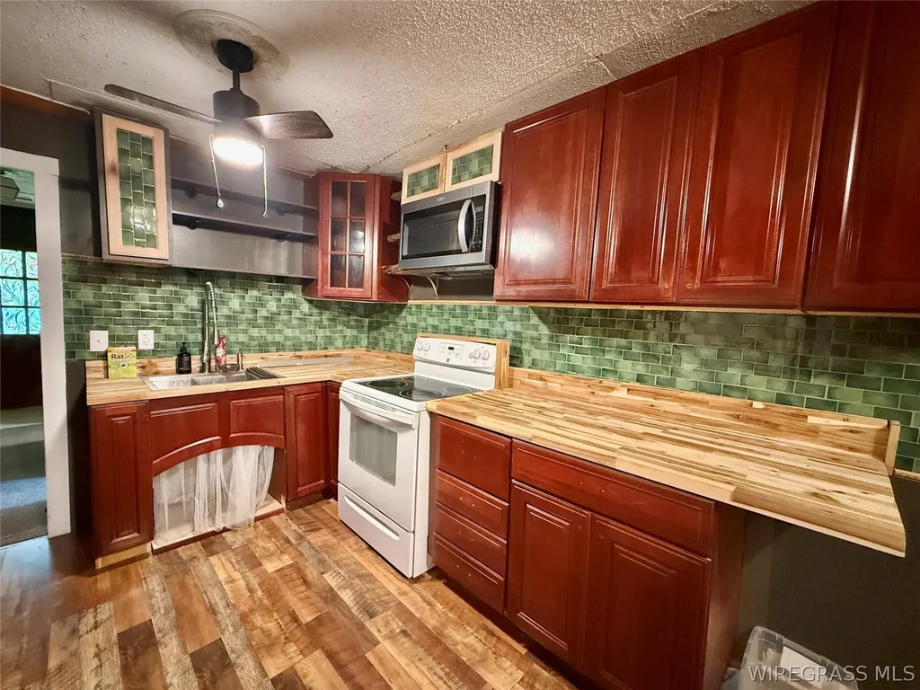 8566 Highway 92 Daleville AL 36322
