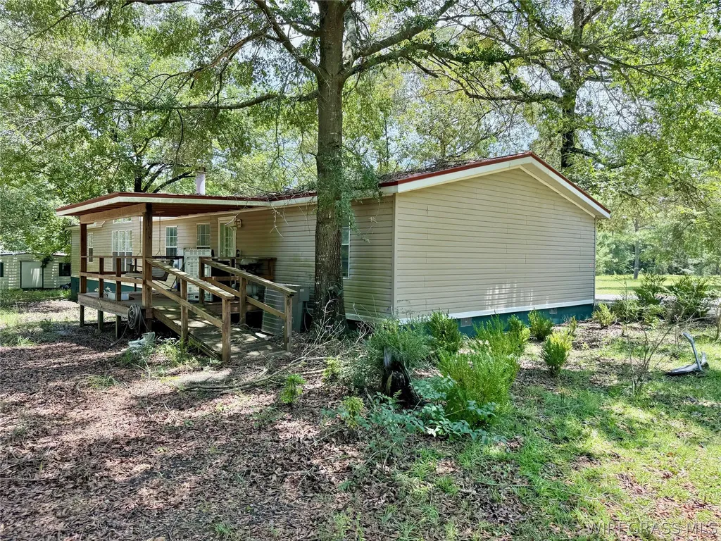 274 Twin Lakes Road Kinston AL 36453