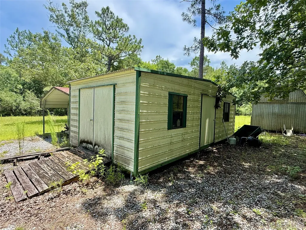 274 Twin Lakes Road Kinston AL 36453