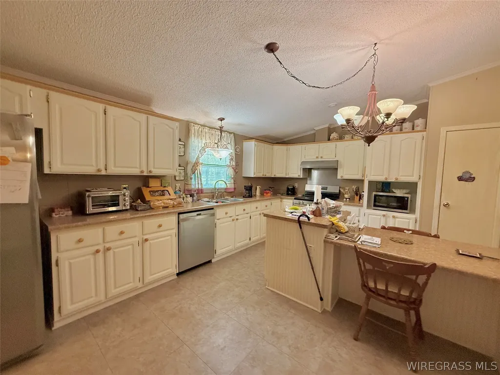 274 Twin Lakes Road Kinston AL 36453