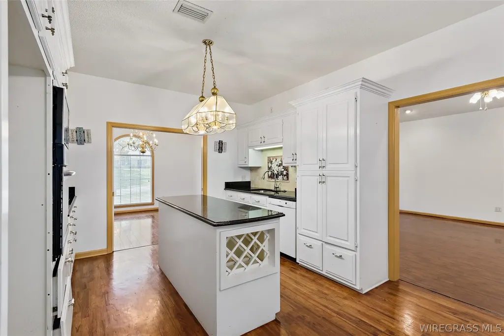 1358 Willow Oaks Drive Ozark AL 36360