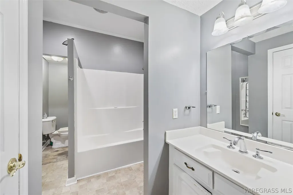 1358 Willow Oaks Drive Ozark AL 36360