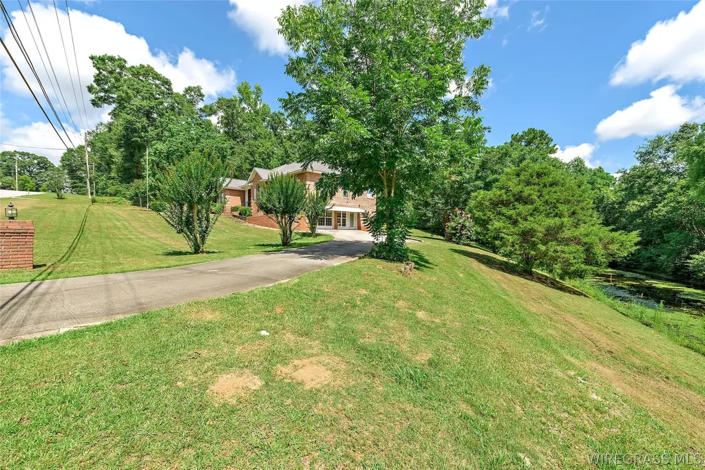 1358 Willow Oaks Drive Ozark AL 36360