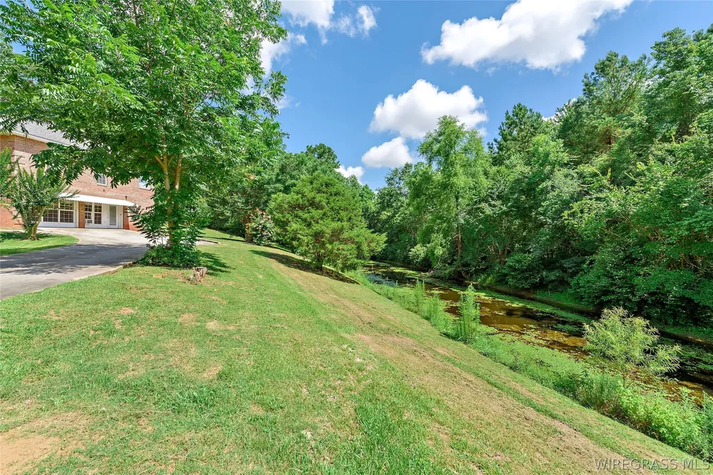 1358 Willow Oaks Drive Ozark AL 36360