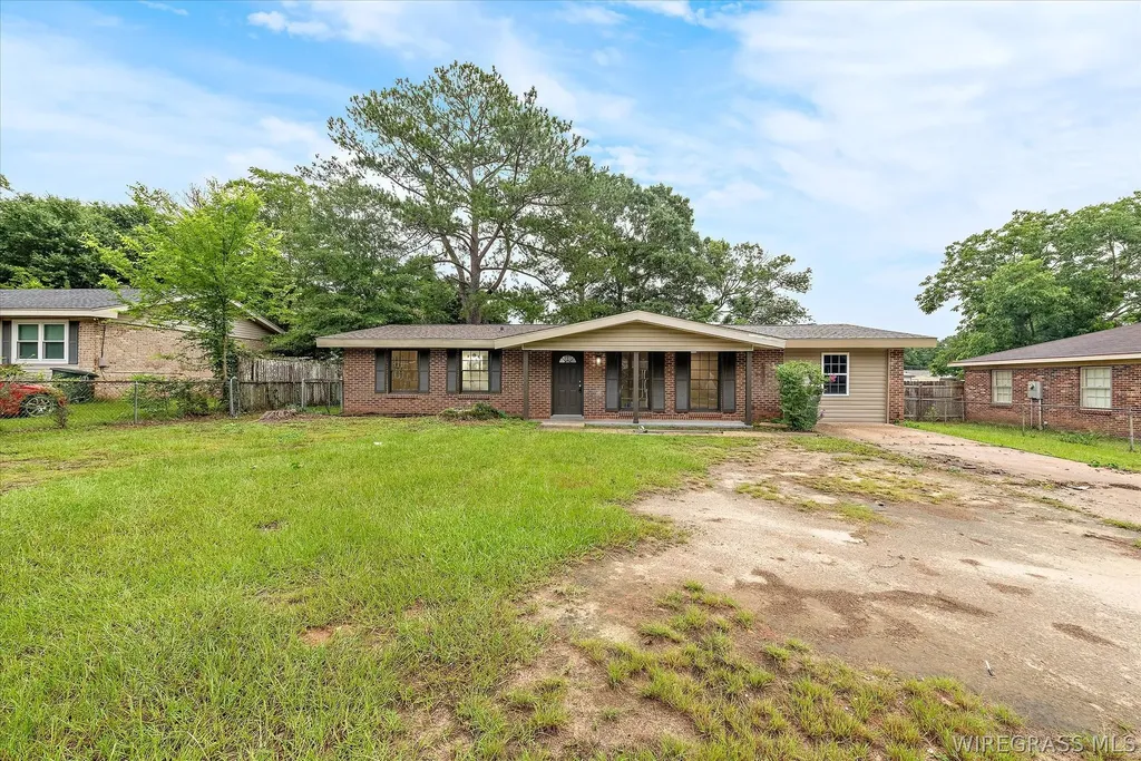 208 Chinook Drive Enterprise AL 36330