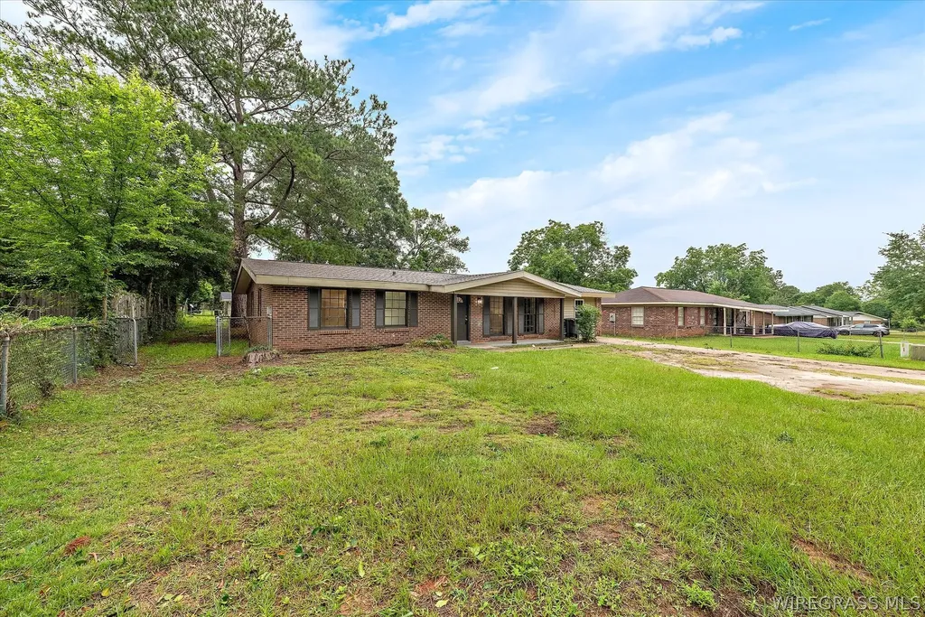 208 Chinook Drive Enterprise AL 36330