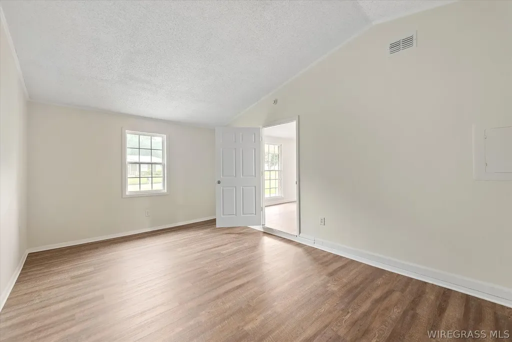 208 Chinook Drive Enterprise AL 36330