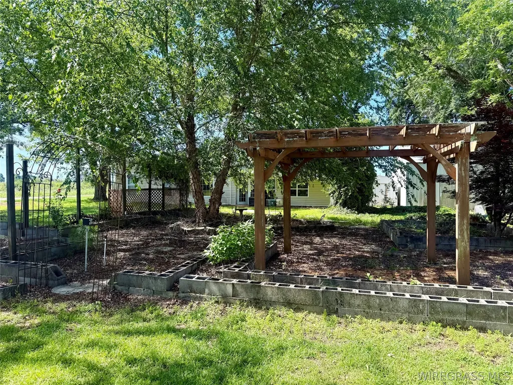 248 S County Road 49 Dothan AL 36301