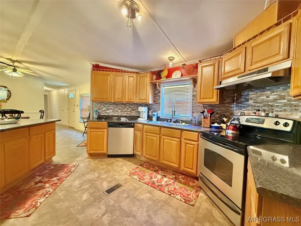 200 Jessica Lane Geneva AL 36340