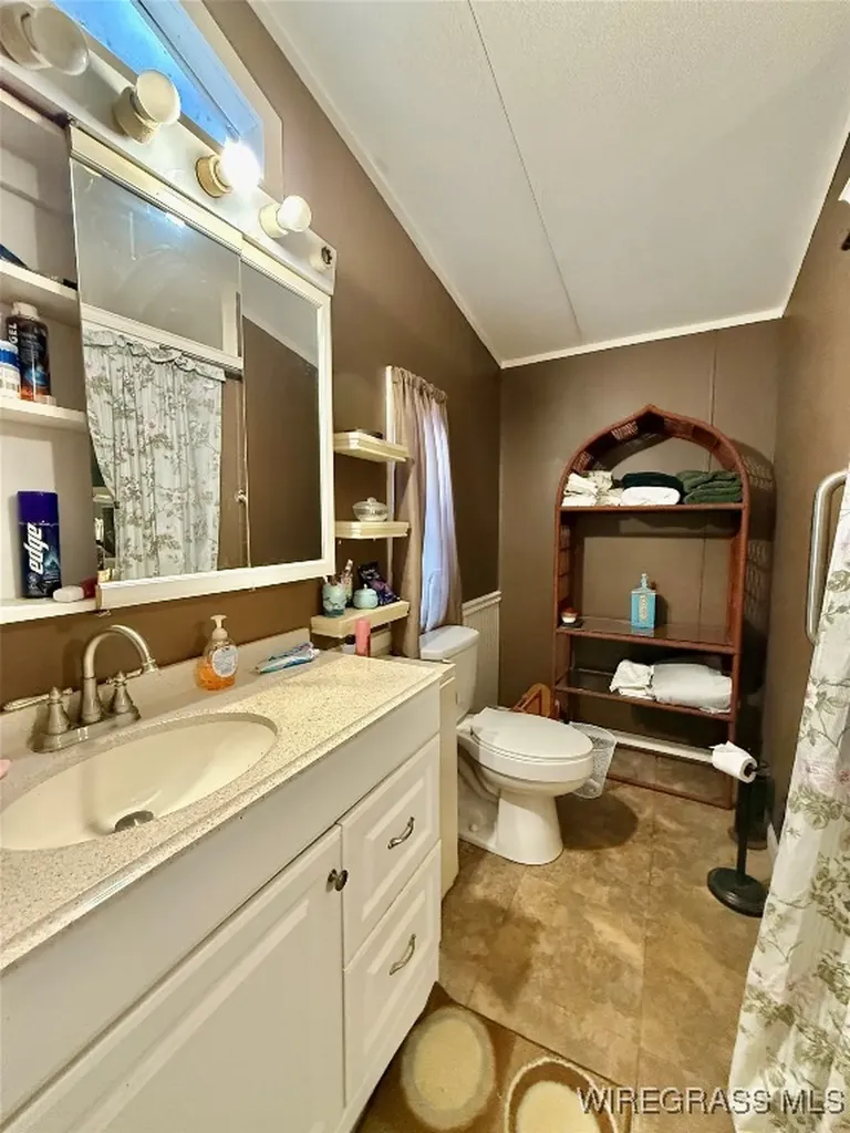 200 Jessica Lane Geneva AL 36340