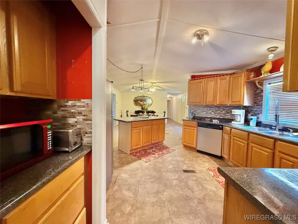 200 Jessica Lane Geneva AL 36340