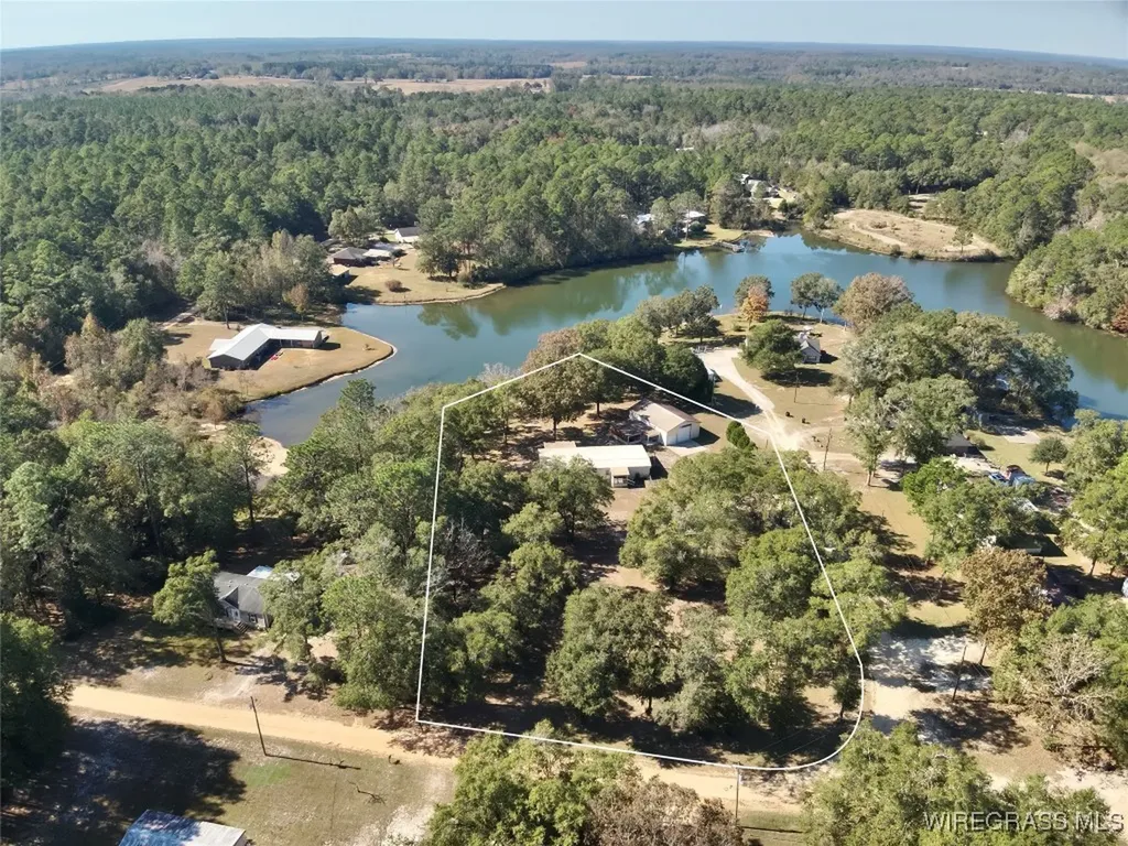 200 Jessica Lane Geneva AL 36340