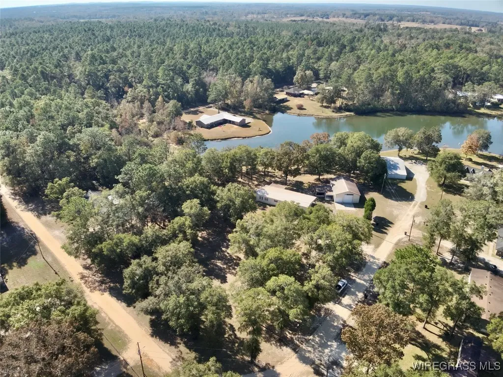 200 Jessica Lane Geneva AL 36340