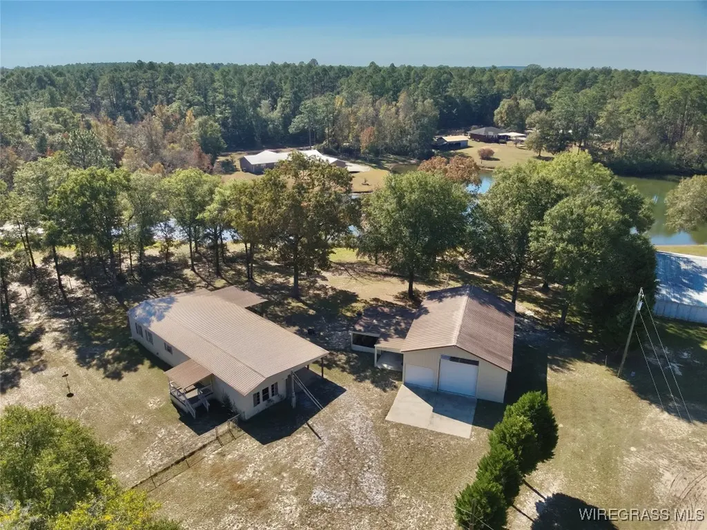 200 Jessica Lane Geneva AL 36340