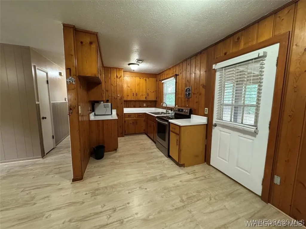 104 Falcon Drive Enterprise AL 36330