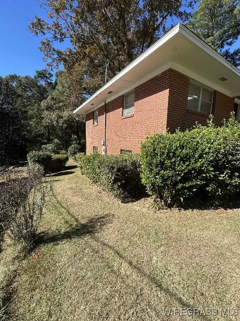 110 Willow Drive Enterprise AL 36330