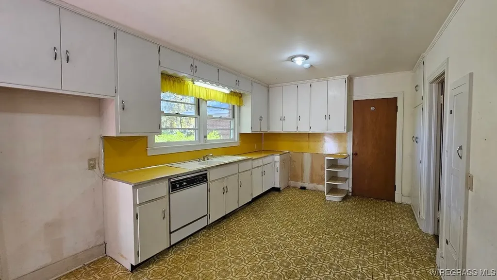 202 Squirrel Drive Ozark AL 36360