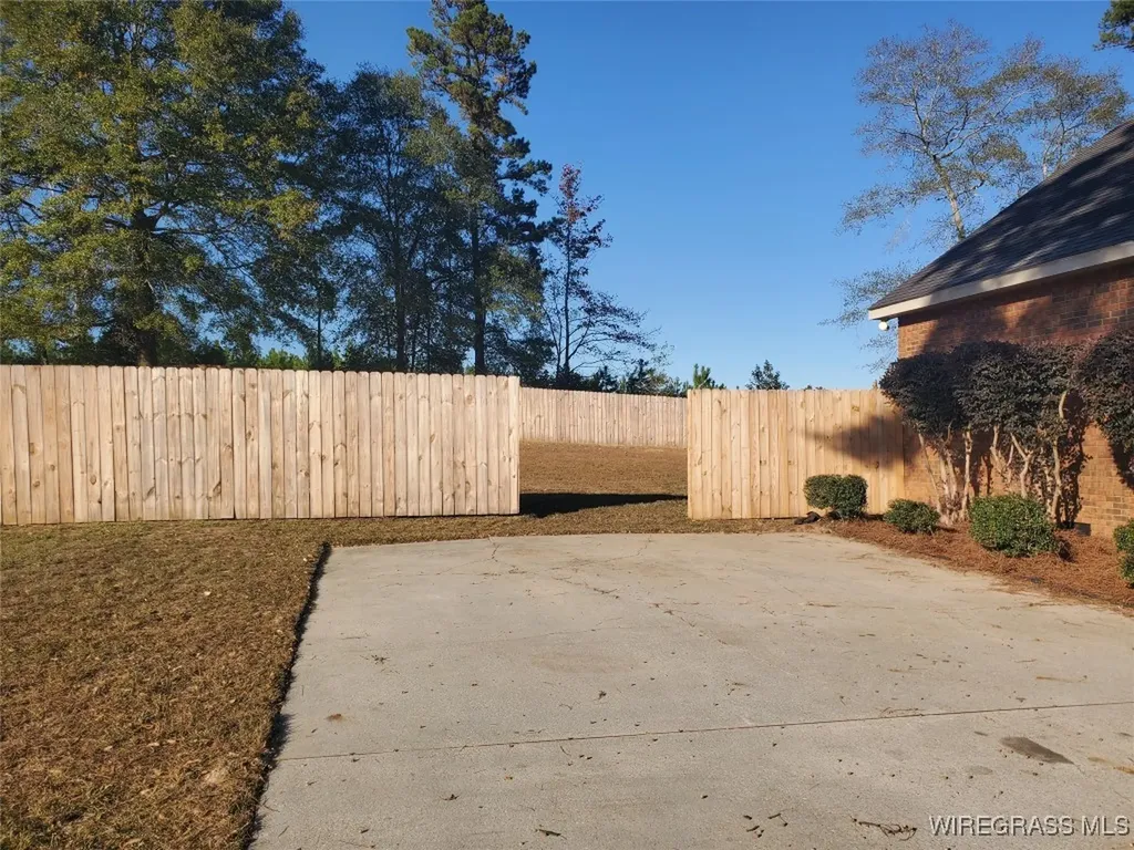 209 Shadow Wood Lane Ozark AL 36360