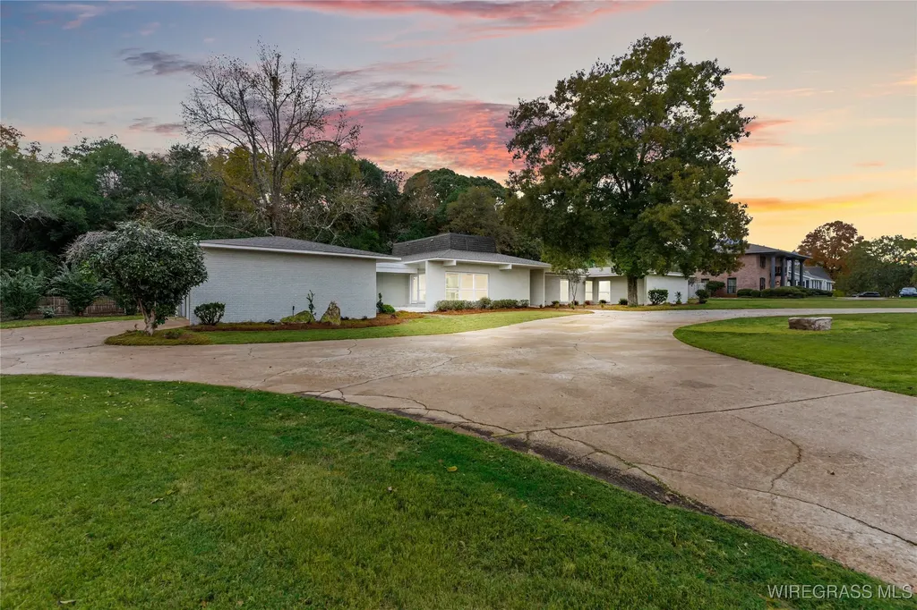 222 Lakewood Drive Enterprise AL 36330