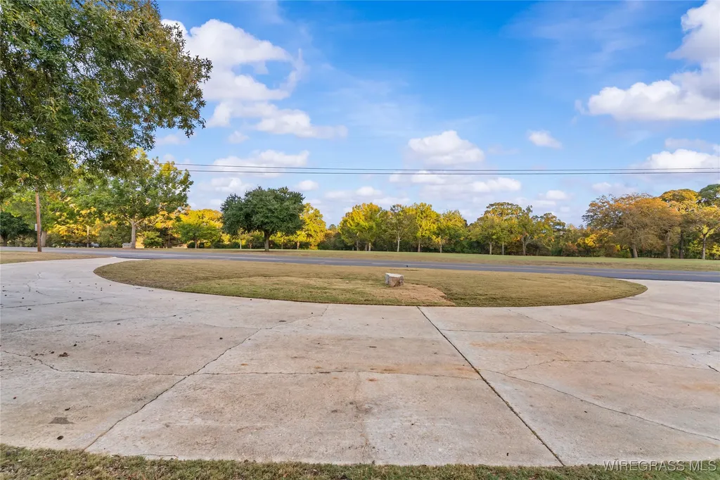 222 Lakewood Drive Enterprise AL 36330