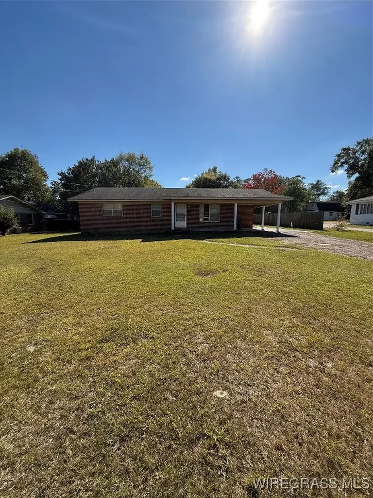 207 Robinson Avenue Andalusia AL 36420