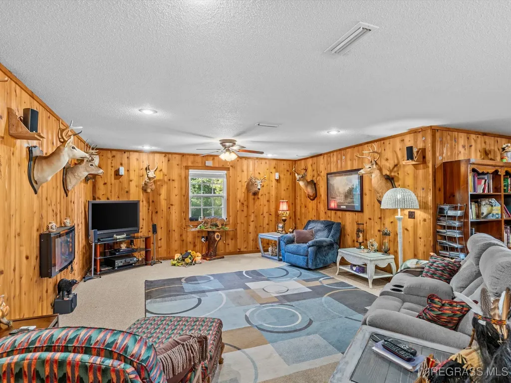 14622 Highway 51 Ariton AL 36311