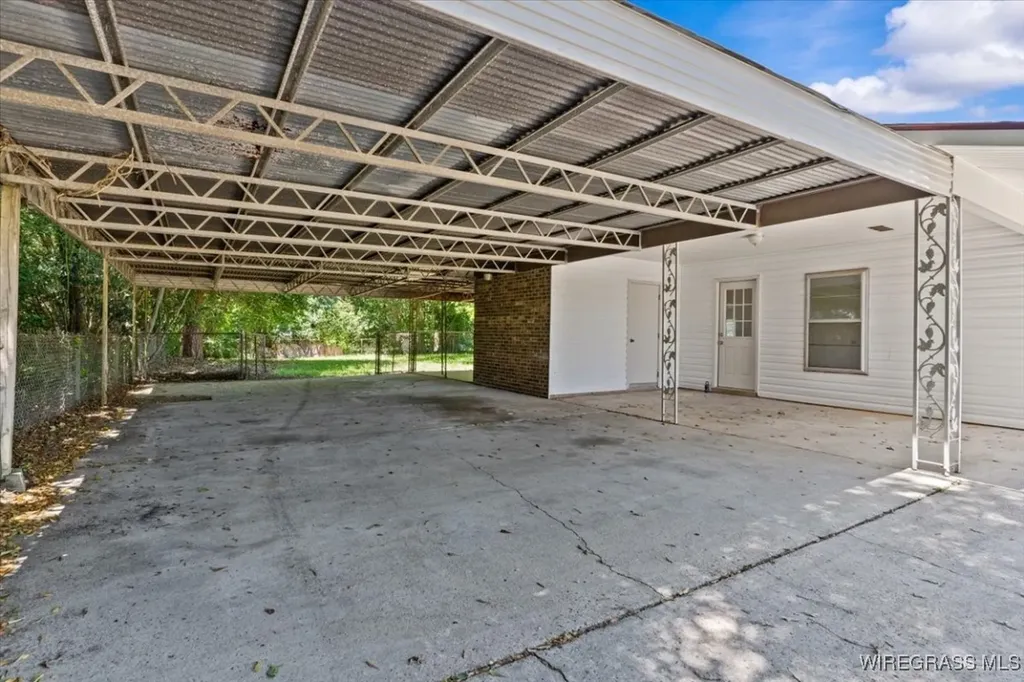 302 Robin Lane Enterprise AL 36330