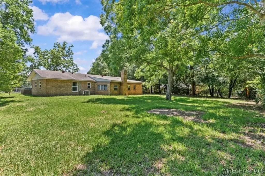 302 Robin Lane Enterprise AL 36330