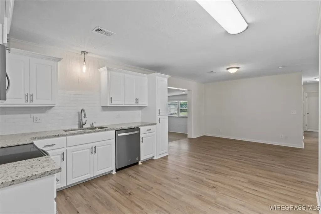 302 Robin Lane Enterprise AL 36330