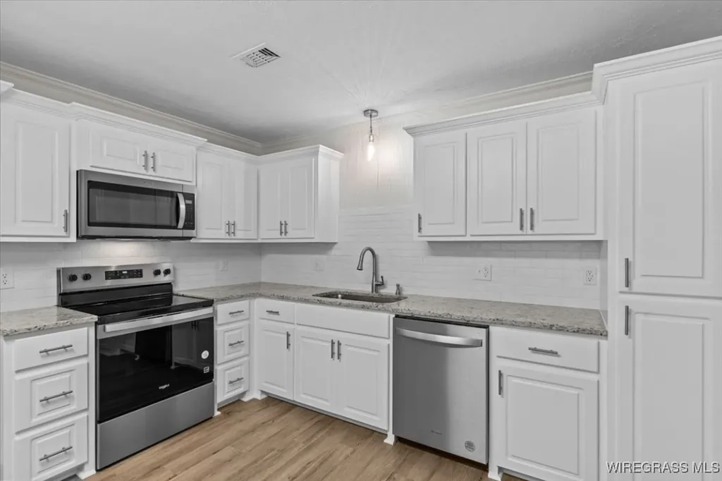 302 Robin Lane Enterprise AL 36330