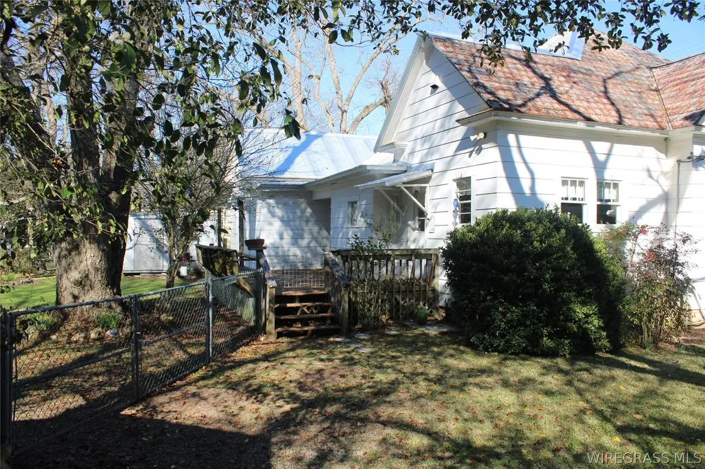292 S Broad Street Newville AL 36353