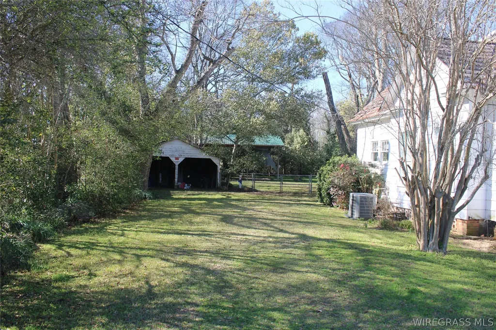292 S Broad Street Newville AL 36353