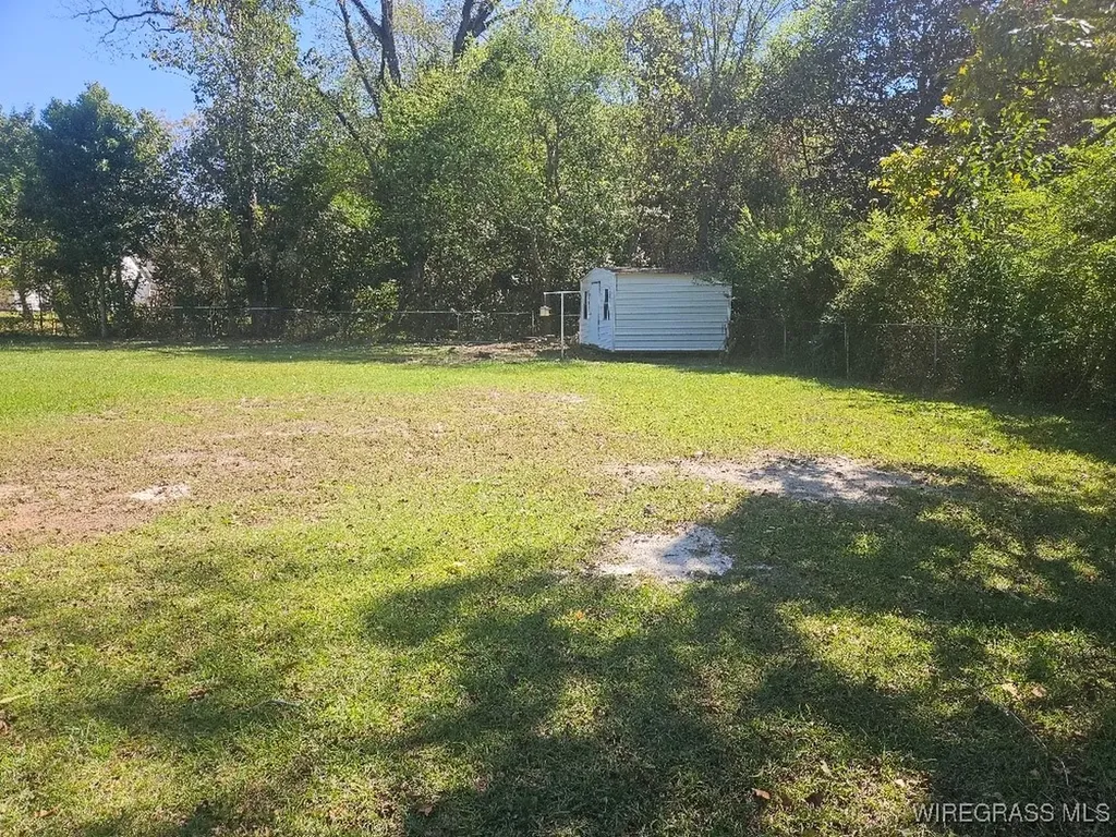 2500 Rosebush Road Dothan AL 36303