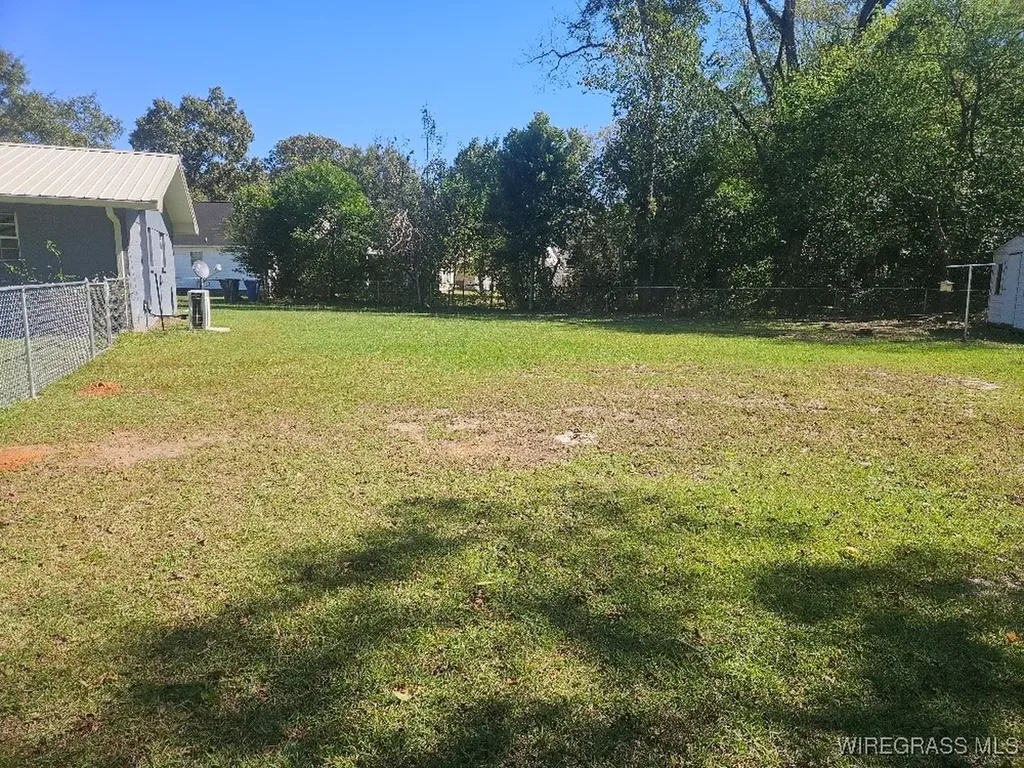 2500 Rosebush Road Dothan AL 36303