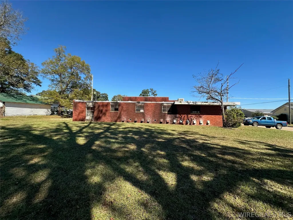 300 W Lee Street Enterprise AL 36330