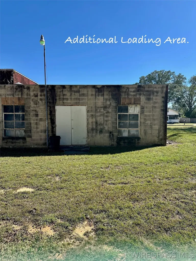 300 W Lee Street Enterprise AL 36330