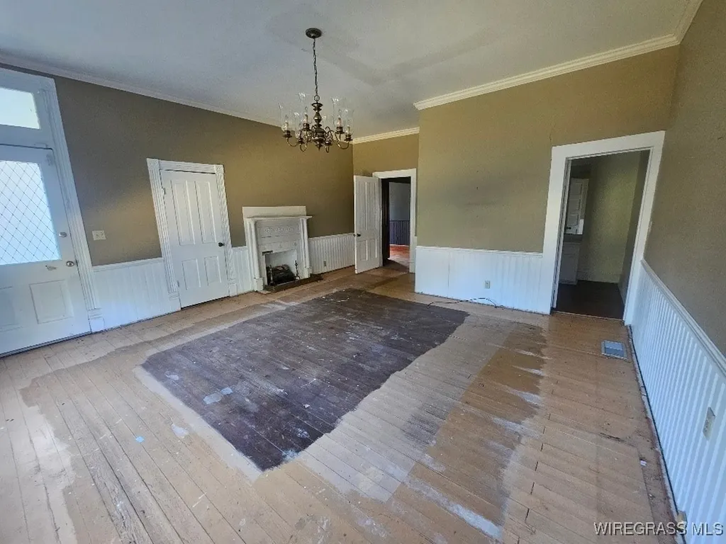 77 King Street E Newton AL 36352