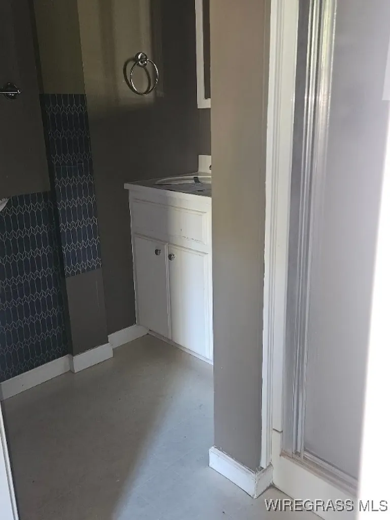 77 King Street E Newton AL 36352