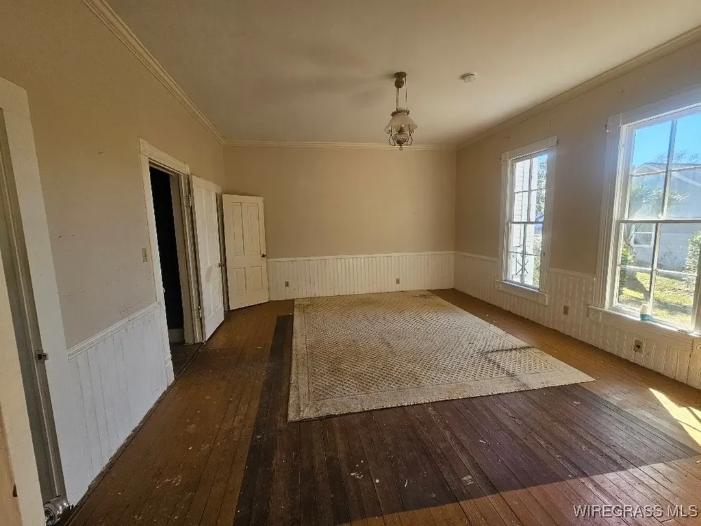 77 King Street E Newton AL 36352