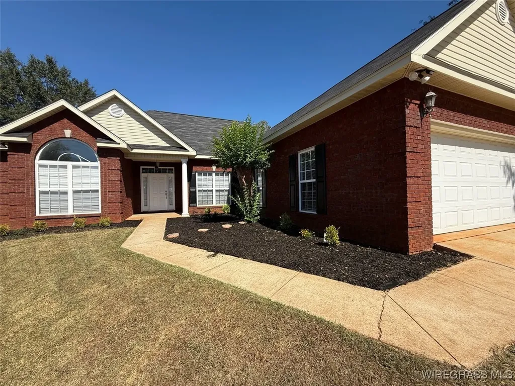 2827 Sparrow Way Enterprise AL 36330
