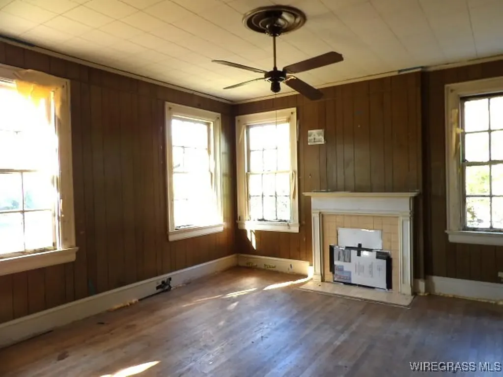 385 E Broad Street Ozark AL 36360