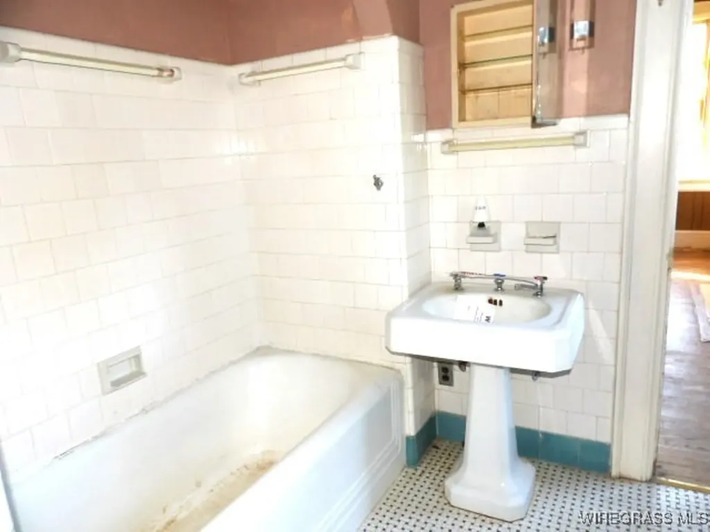 385 E Broad Street Ozark AL 36360