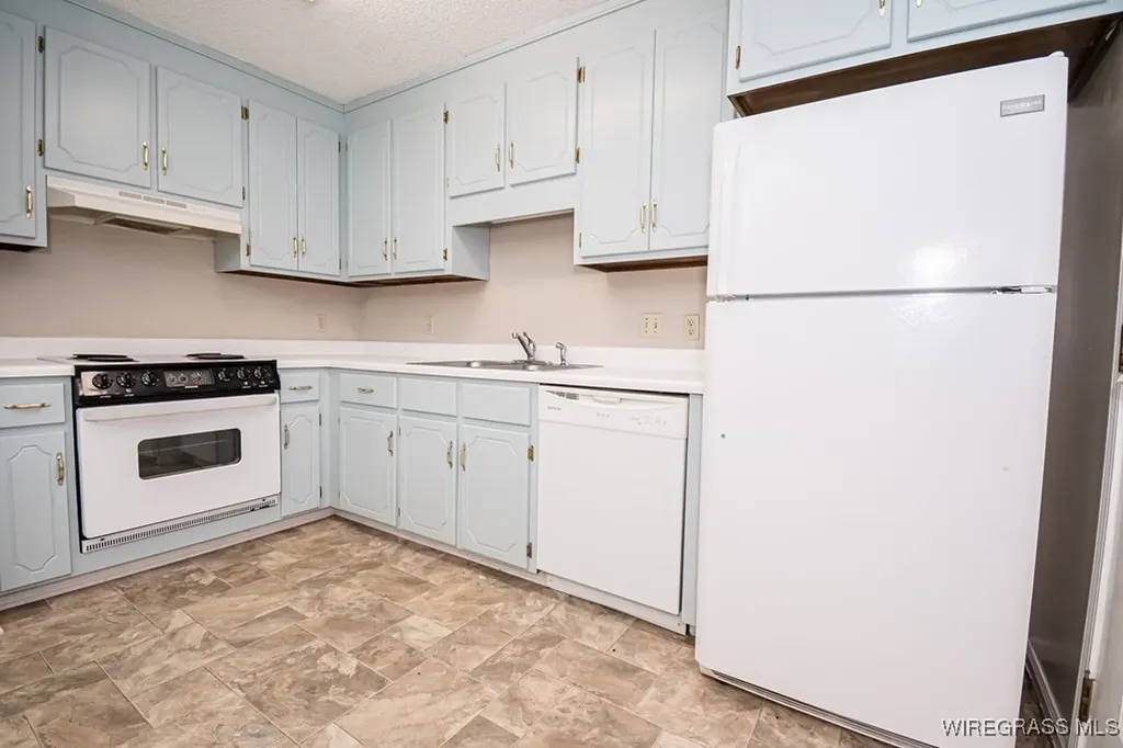 193 Lakeview Drive Daleville AL 36322