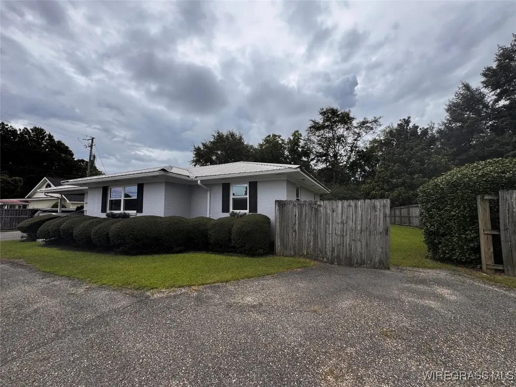 3095 Hartford Highway Dothan AL 36312