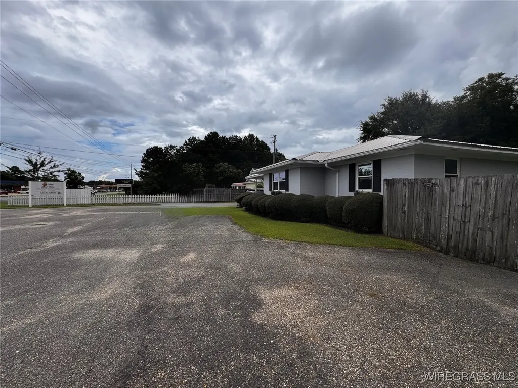 3095 Hartford Highway Dothan AL 36312