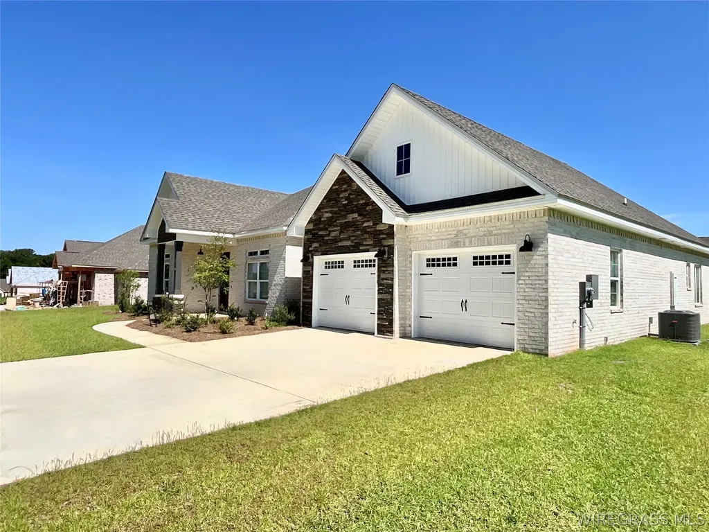 413 Bella Drive Enterprise AL 36330