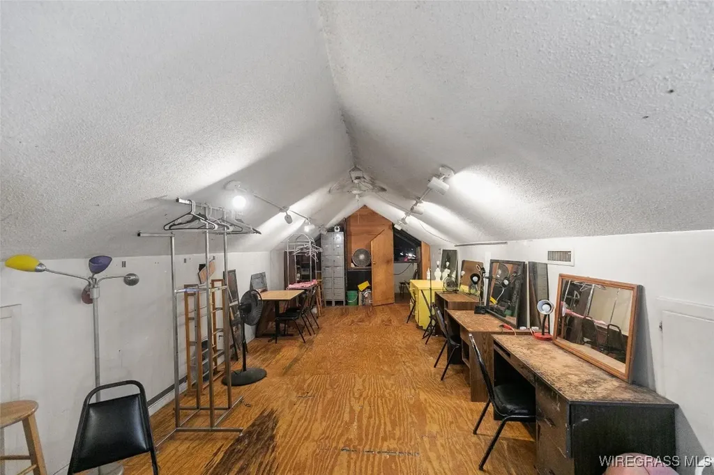 2563 Ross Clark Circle Dothan AL 36301